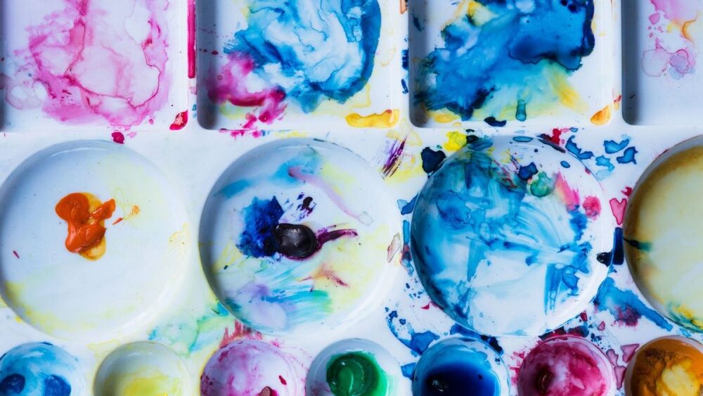 Art infused with #STEM learning activities makes for a colorful time