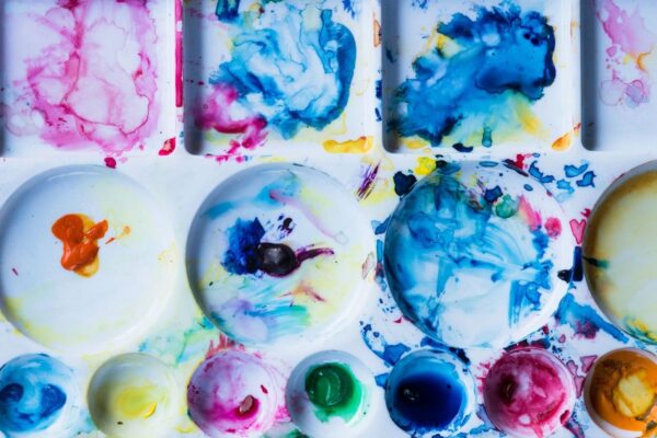 Art infused with #STEM learning activities makes for a colorful time